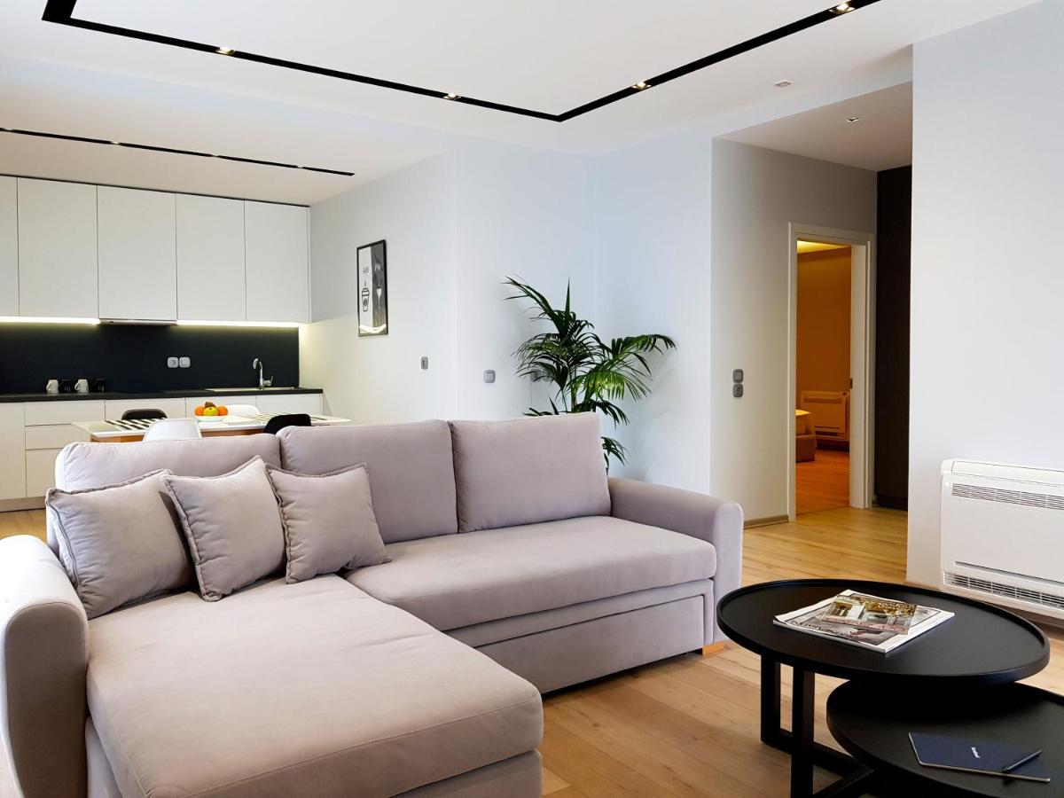 Artnest Luxury Hotel & Suites Sarandë Buitenkant foto