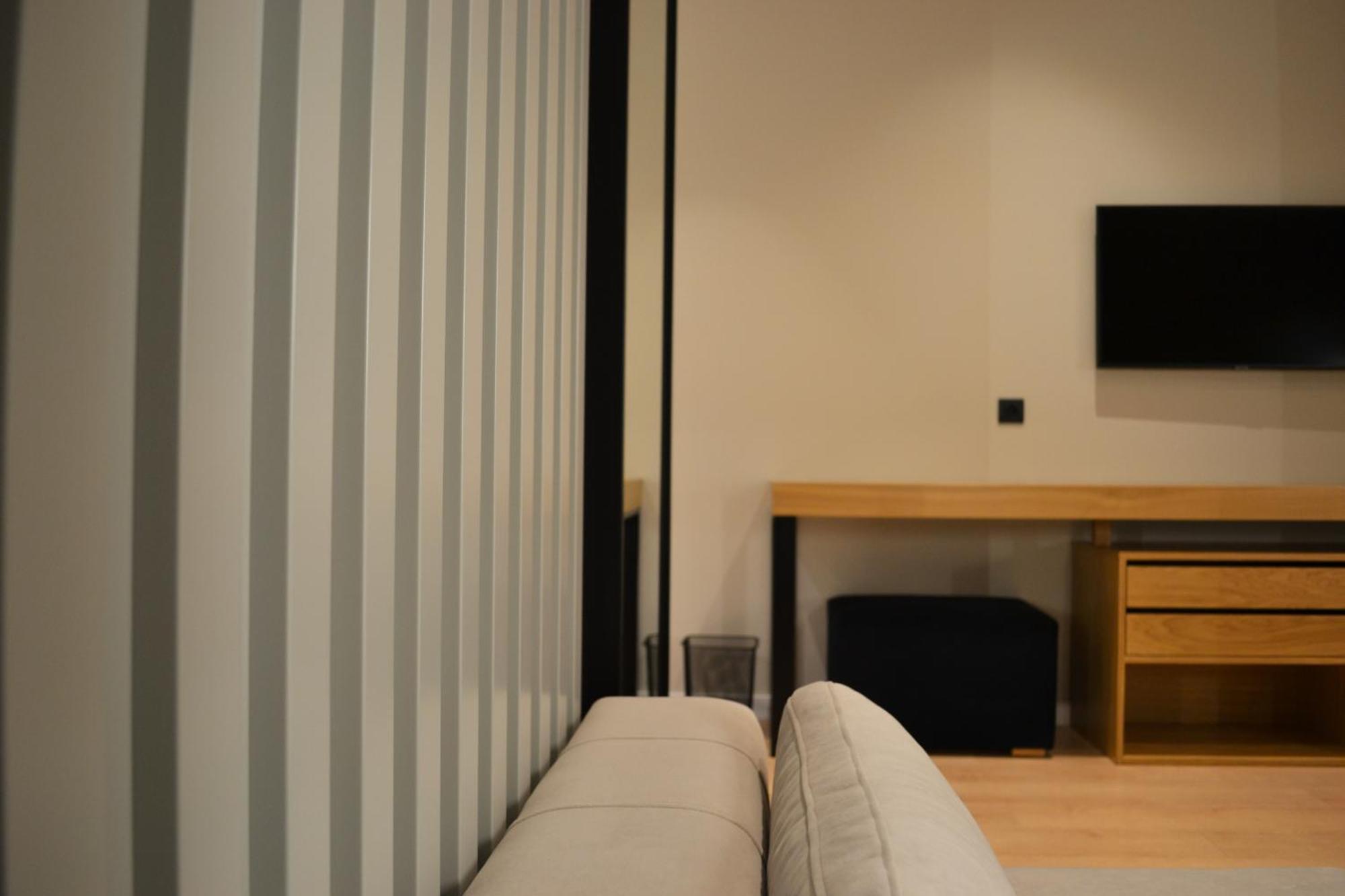 Artnest Luxury Hotel & Suites Sarandë Kamer foto